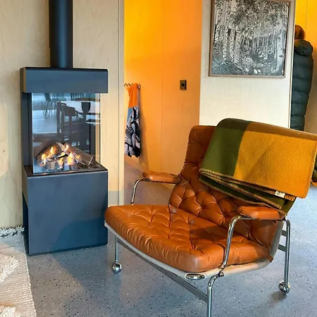 Architect-designed By With Sauna Semesterbostad *